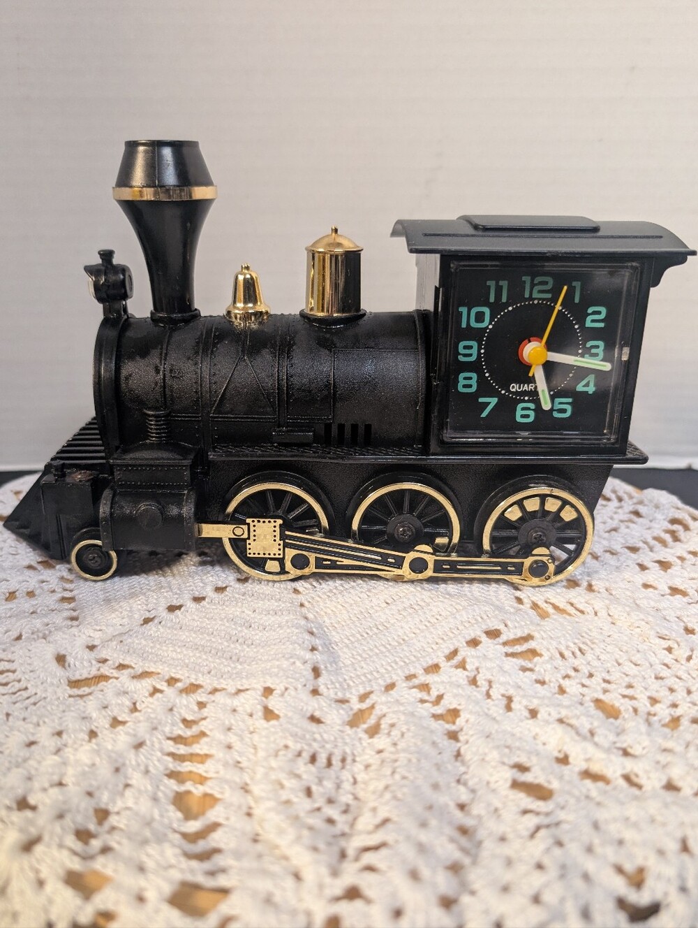 Vintage Retro Locomotive Train Alarm Clock- Makes Train Sounds Working Quartz